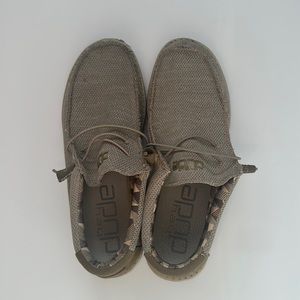 Hey Dudes, in a khaki/brown color. Size 11